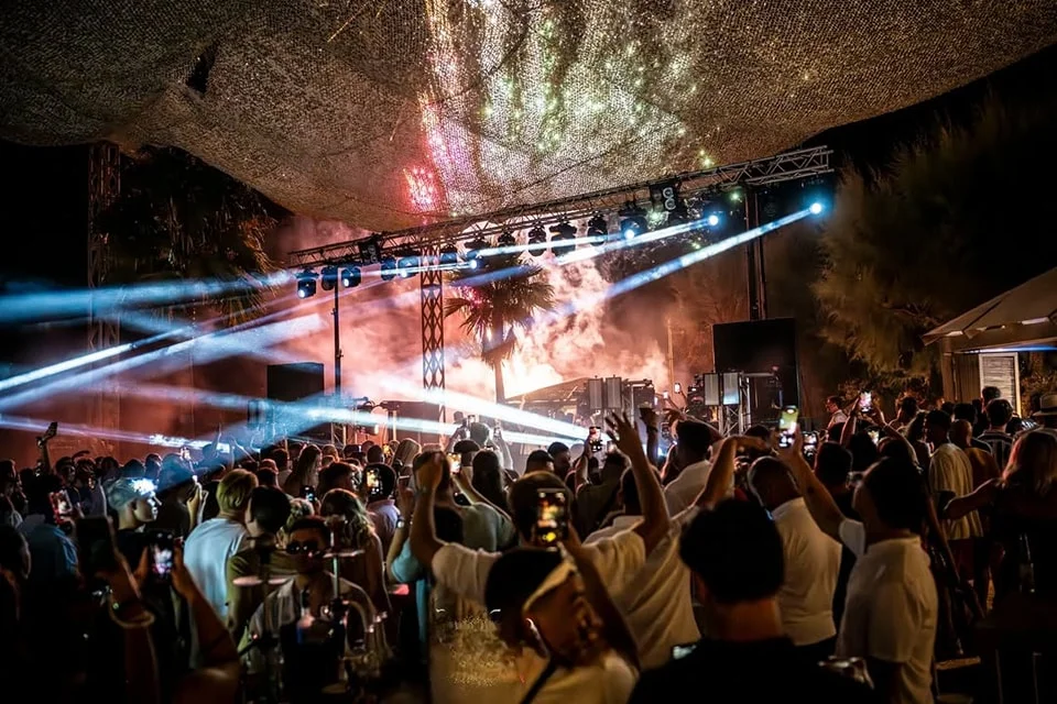 Kos Nightlife Guide 2025: Best Bars, Clubs & Party Spots